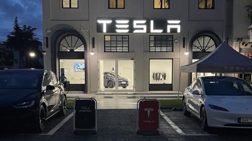 Tesla Κηφισίας