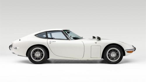 Toyota 2000GT 5