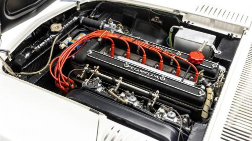 Toyota 2000GT 4