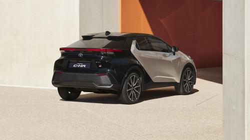 Toyota C-HR 2023 3