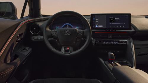 Toyota C-HR 2023 8