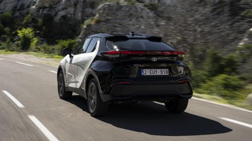 Toyota C-HR PHEV 2024 2