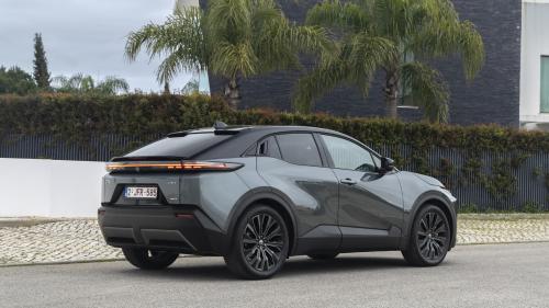 Toyota C-HR+