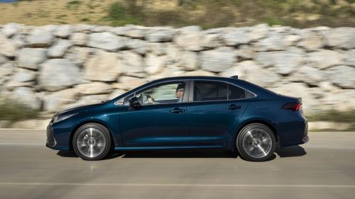 Toyota Corolla Sedan Hybrid 2023 2