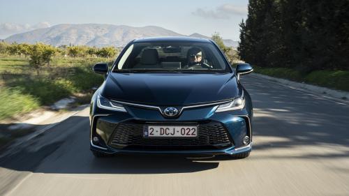 Toyota Corolla Sedan Hybrid 2023 6