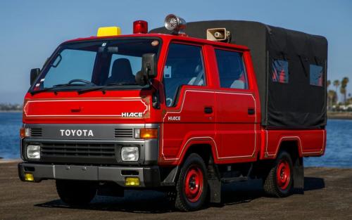 Toyota HiAce Fire Truck 2
