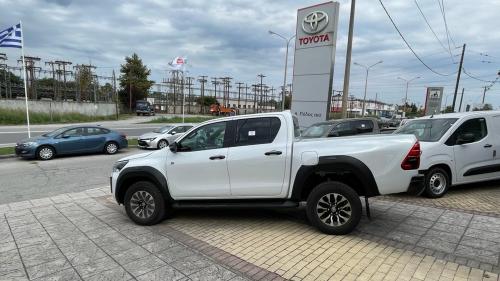 Toyota Hilux GR Sport 2