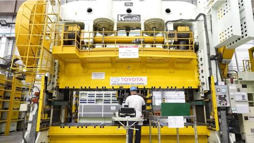 Toyota Komatsu 1