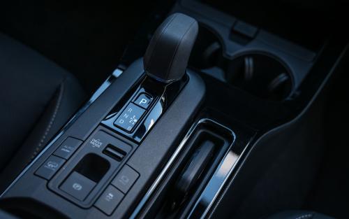 Toyota Prius PHEV 2023 12