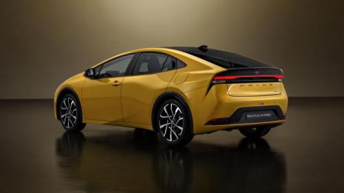 Toyota Prius b