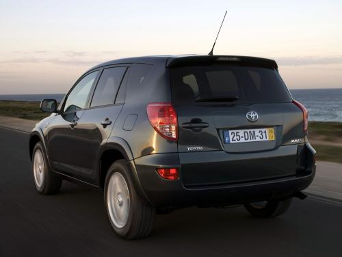 Toyota RAV4 2