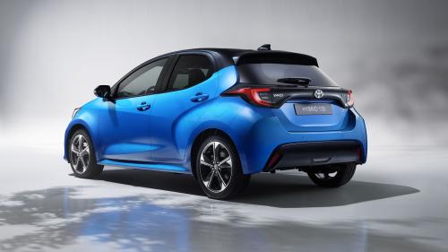 Toyota Yaris Hybrid 130 2