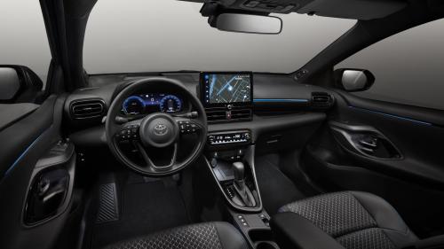 Toyota Yaris Hybrid 130 3