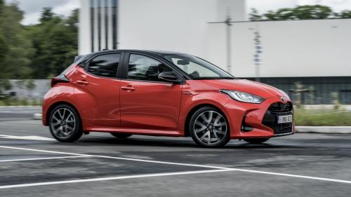 Toyota Yaris Hybrid 1