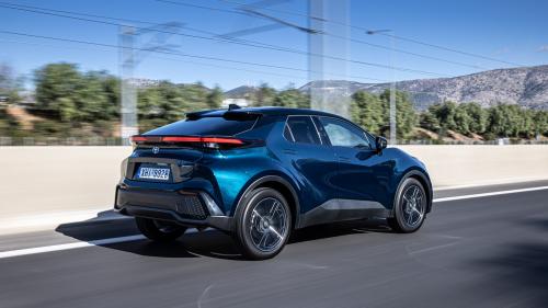 Toyota-C-HR-2