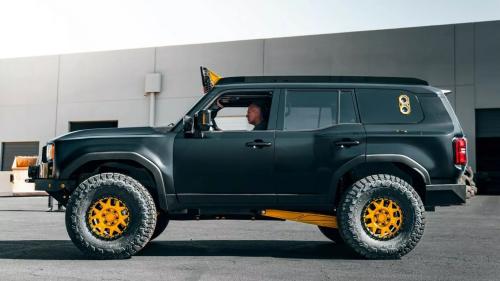 Toytoa Land Cruiser Baja b