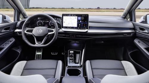 VW Golf 2024 3