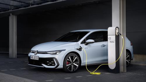 VW Golf 2024 GTE