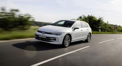 VW Golf 2024 6