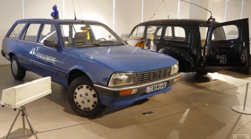peugeot police car