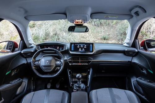 Volkswagen Polo vs Peugeot 208