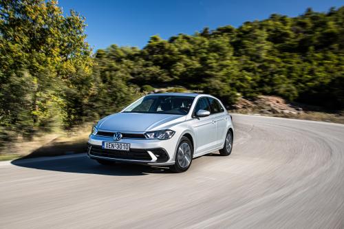 Volkswagen Polo vs Peugeot 208