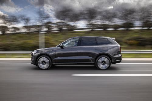 Volvo EX90