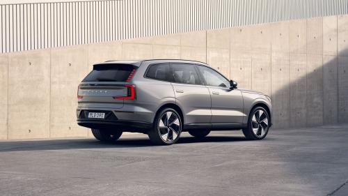 Volvo EX90 2