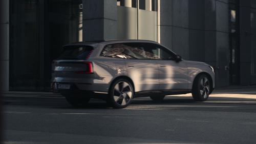 Volvo EX90 3
