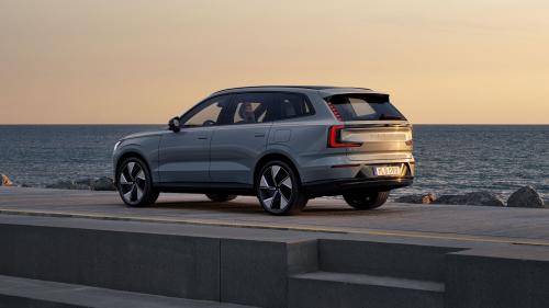 Volvo EX90 3