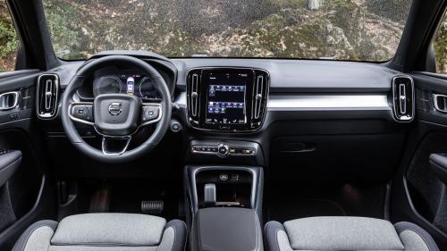 Volvo X40