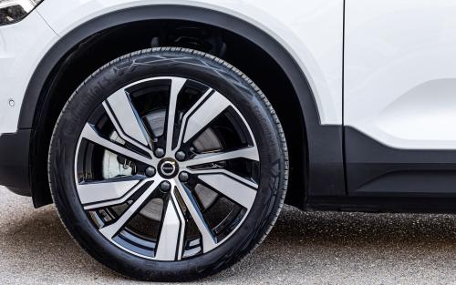 Volvo XC40 Recharge P6 FWD 15