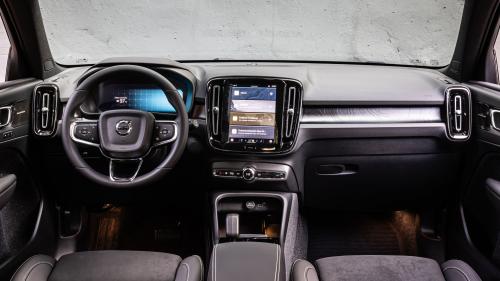 Volvo XC40 Recharge RWD Extended Range 252 PS 9