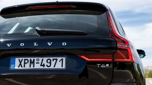 Volvo XC60 T6 AWD plug-in hybrid 