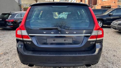 Volvo_V70-4