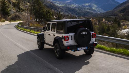 Jeep Wrangler plug-in