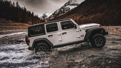 Jeep Wrangler plug-in