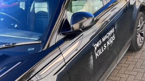 ακτιβιστές επιθέσεις SUV