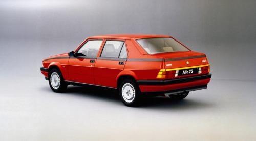 alfa romeo 75 quadrifoglio verde