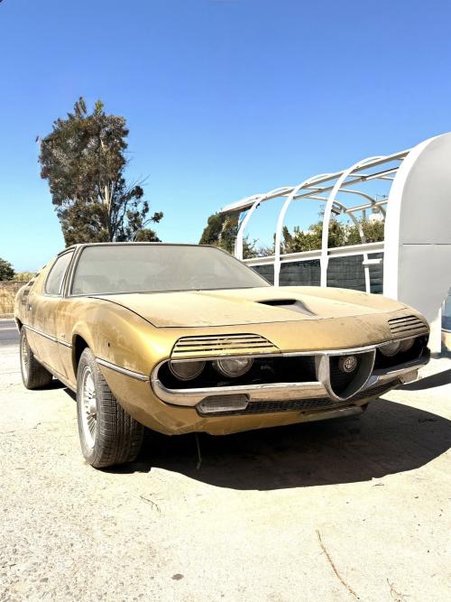 Alfa Romeo Montreal