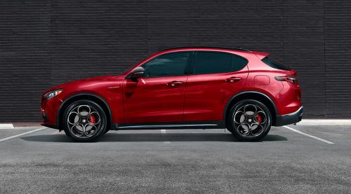 alfa romeo stelvio 02