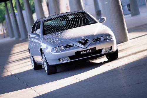 Alfa Romeo 166 λιμουζίνες σε τιμή ευκαιρίας