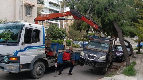 απομάκρυνση εγκαταλελειμμένων αυτοκινήτων