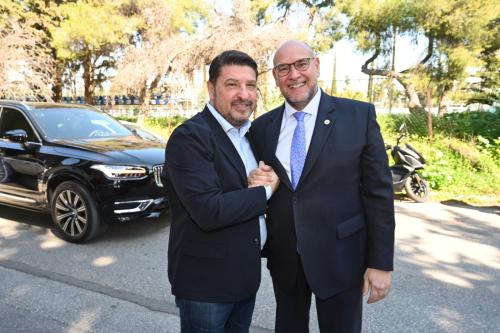 ασθενοφόρα ΕΚΑΒ Χαρδαλιάς