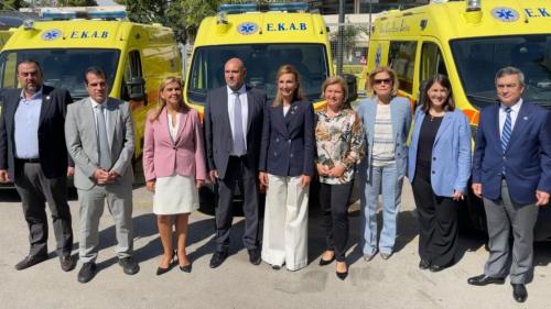 20 ασθενοφόρα εκαβ δωρεά
