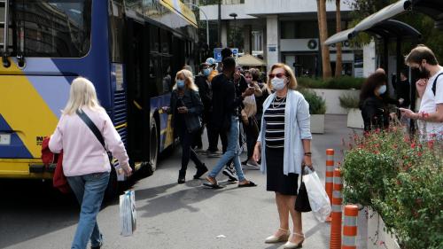 γιατί τα αστικά λεωφορεία δεν έχουν ζώνες ασφαλείας;