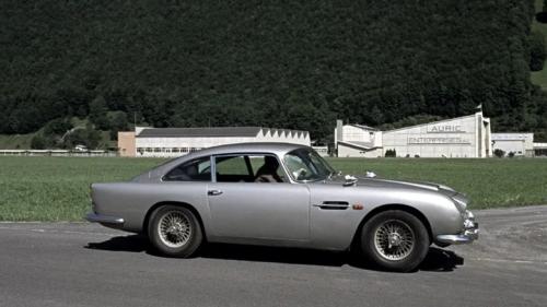 aston martin db5