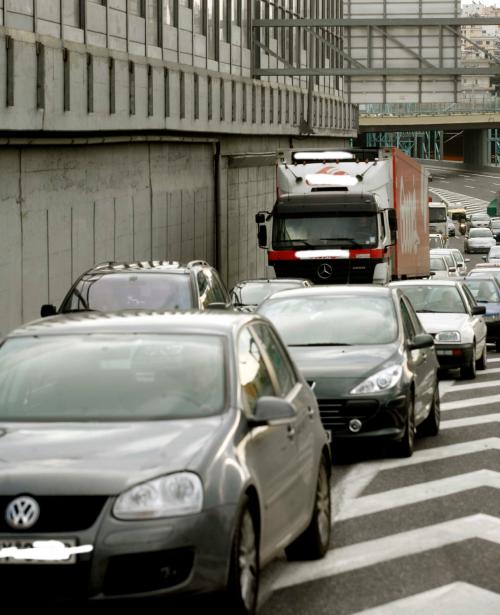 αττική οδός έξοδος προς λαμία