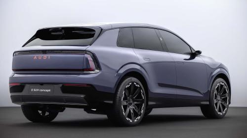 audi e-suv concept b