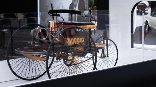 To Benz Patent-Motorwagen στην έκθεση της Mercedes στο Golden Hall